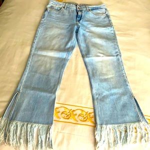 Zara fun fringed/washed denim jeans 💙💚💛🧡❤️💜